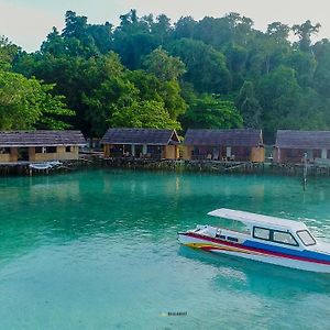 Hamueco Dive Resort Raja Ampat Рабия Exterior photo