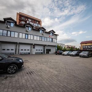 Мотель Dr House Mioveni Exterior photo