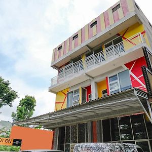 Отель Koolkost @ Bukit Cemara Tidar Маланг Exterior photo