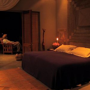 Tingala Lodge - Bed In The Bush Пхалаборва Exterior photo