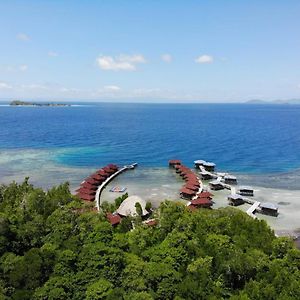 Korpak Villa & Resort Raja Ampat Saonek Exterior photo