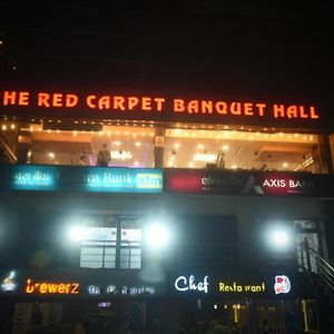 Отель Red Carpet Горакхпур Exterior photo