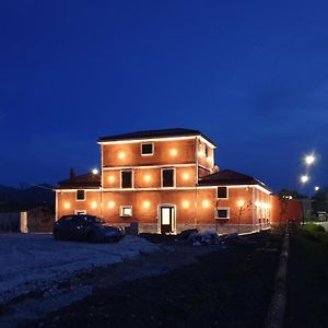 Вилла Taverna Ferrigno Падула Exterior photo