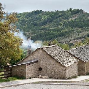 Апарт отель La Borda De Pastores Сабиньяниго Exterior photo