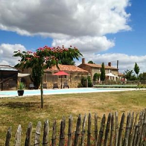 Villa Elegante A Saint Cyr En Talmondais Avec Piscine Privee Exterior photo