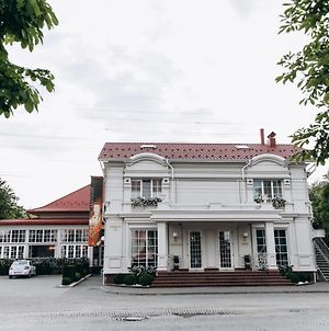 Hotel Aristocrat Черновцы Exterior photo
