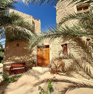 Отель Sleep In Siwa Siwa Oasis Exterior photo