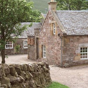 Eastside Byre - Family Cottage In The Pentland Hills Near Edinburgh Пеникук Exterior photo