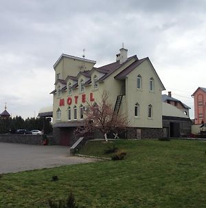 Formula Plus Motel Луцк Exterior photo