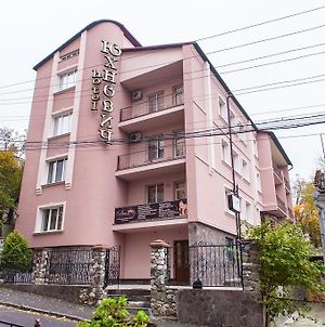 Hotel Complex Uhnovych Тернополь Exterior photo