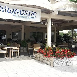 Hotel Florakis Ливанатес Exterior photo