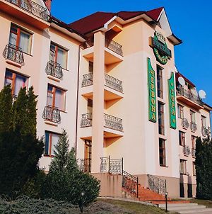 Отель Червона Гора Мукачево Exterior photo