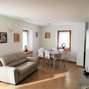 Appartamento Rosina, Per 4/6 Persone. In Centro Коредо Exterior photo