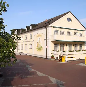 Hotel Am Schlosspark Zum Kurfurst Обершлайсхайм Exterior photo