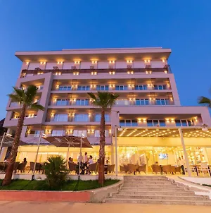 Amr Hotel - Дуррес Exterior photo