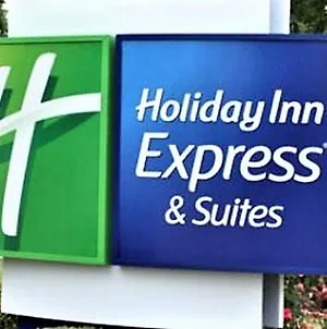 Holiday Inn Express & Suites - Detroit - Dearborn, An Ihg Hotel Exterior photo