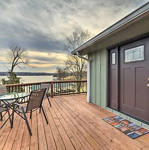 Waterfront Eddyville Home With Dock And Kayaks! Exterior photo