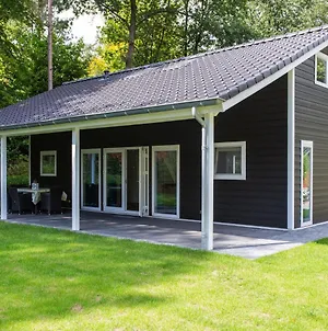 Spacious House With Covered Terrace, Located On A Holiday Park In Ренен Exterior photo