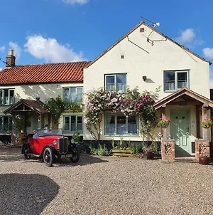 Bed and Breakfast The Elms East Harling Exterior photo