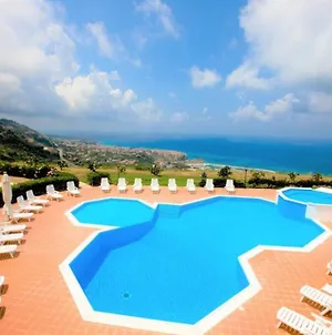 Casa Marzy- Charming Tropea Studio With Pool, Sea & Volcano Views Exterior photo