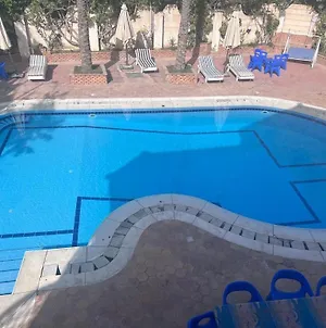 Cheerful Villa With Pool In Александрия Exterior photo