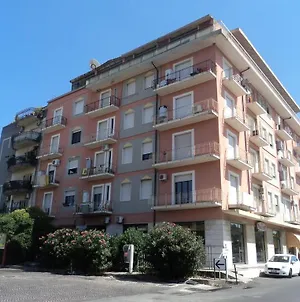Corso Umberto Apartment Соверато-Марина Exterior photo