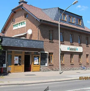 Отель Kastanienhof Мёнхен-Гладбах Exterior photo