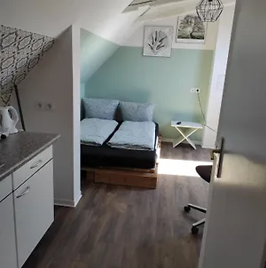 Mini Apartment Im Dachgeschoss Ahnatal Exterior photo