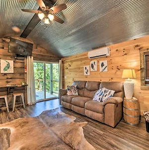 Вилла Rustic Dog-Friendly Cabin With Deck And Fire Pit! Faxon Exterior photo