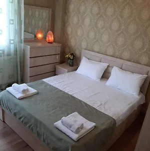 Two-Bedroom Apartment In Тбилиси Exterior photo