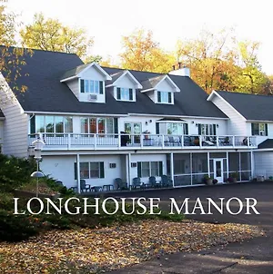 Longhouse Manor B&B Уоткинс-Глен Exterior photo