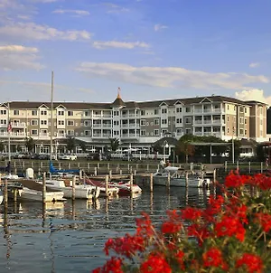 Watkins Glen Harbor Hotel Exterior photo