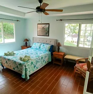 Villas At Gone Fishing Panama Resort Бока-Чика Exterior photo