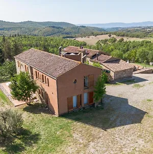 Stunning Home In Montegabbione Tr With 6 Bedrooms, Wifi And Outdoor Swimming Pool Exterior photo