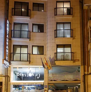 Hotel Restaurante Pontinas Лалин Exterior photo