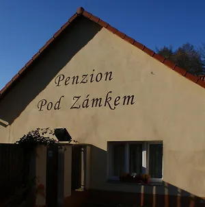 Penzion Pod Zamkem Пругонице Exterior photo