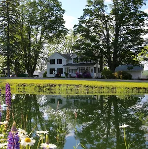 Enfield Manor Bed&Breakfast And Vacation Rental Newfield Exterior photo